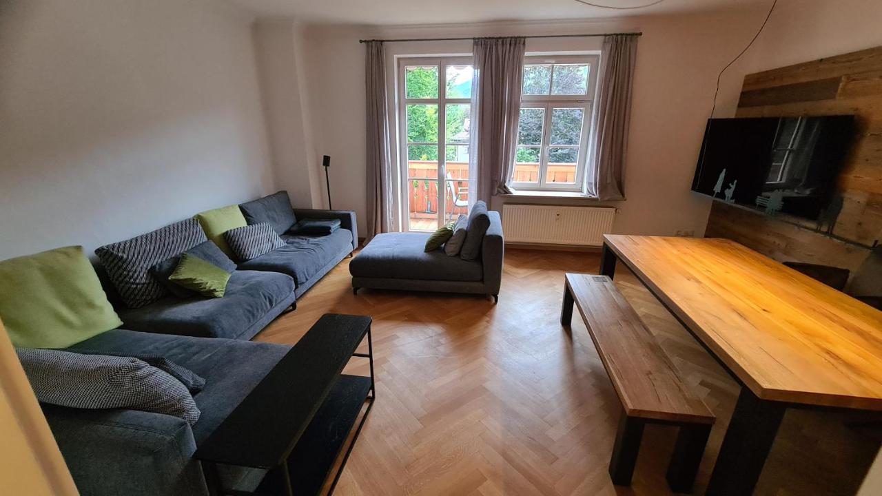 Bunter Hirsch Ferienwohnung Im Garmischer Zentrum Eksteriør billede